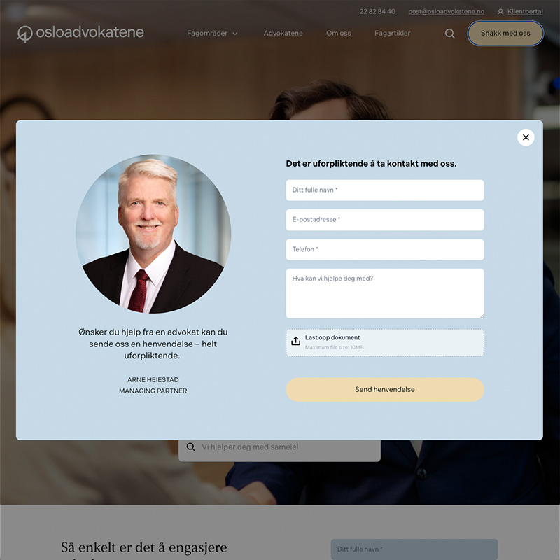 Kontaktskjema i et popup-vindu på Osloadvokatenes nettside, med bilde av Arne Heiestad