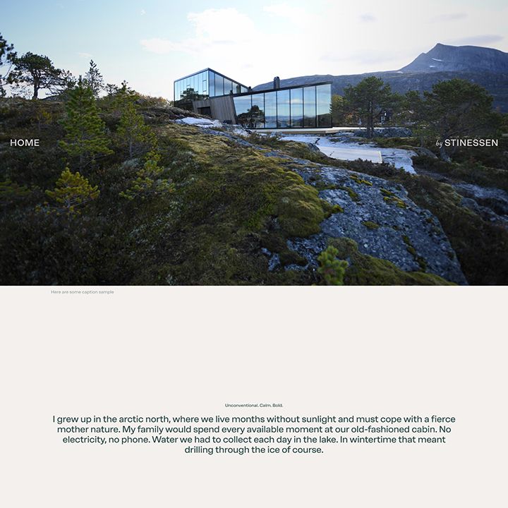 Forsiden til Stinessen Arkitektur med et moderne glasshus i et fjellandskap