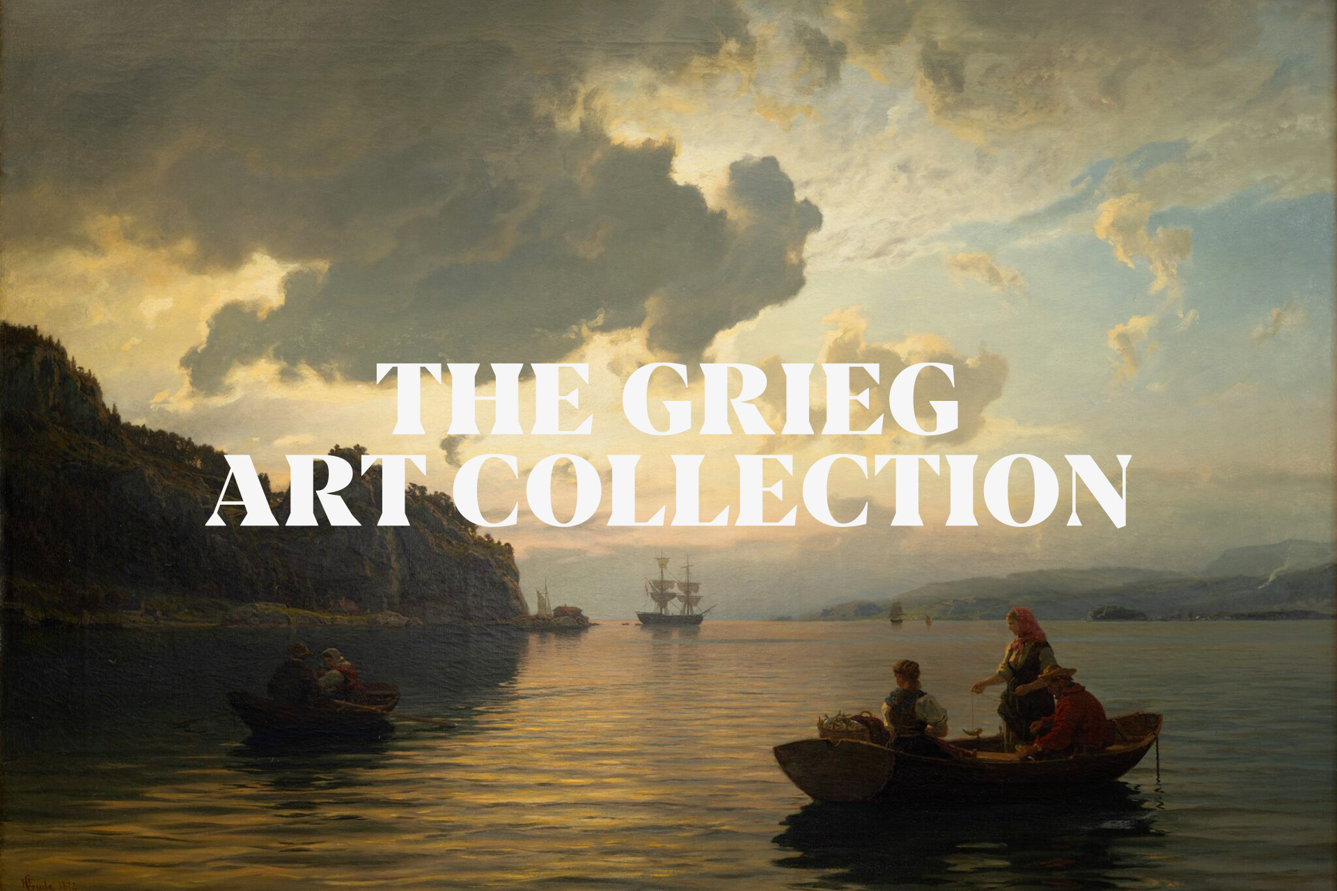 The Grieg Art Collection-logoen over et maleri av båter på en fjord i kveldslys